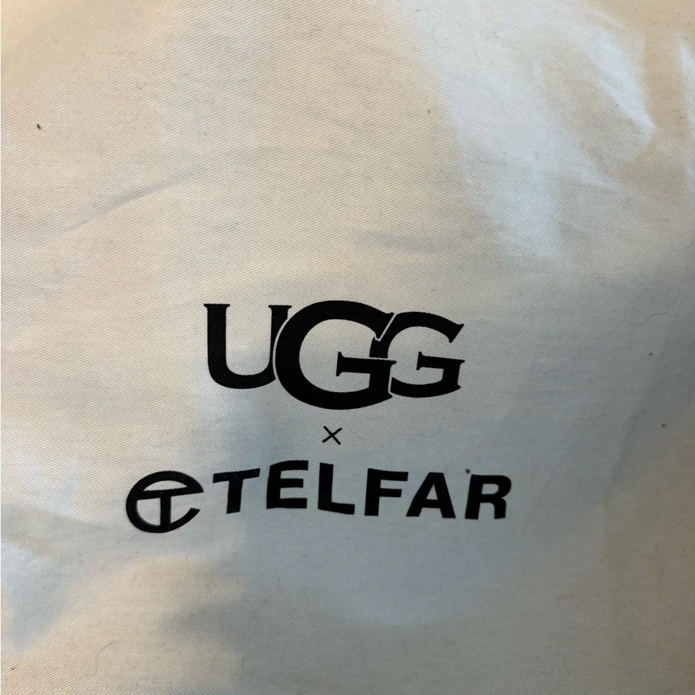 Telfar/UGG collab medium Blue and White Tote Bag - Picture 4 of 4